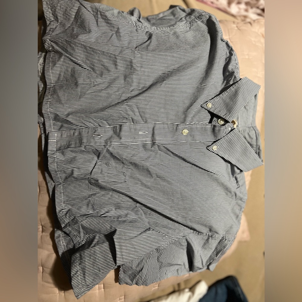 Urban outfitters woman’s button down crop top